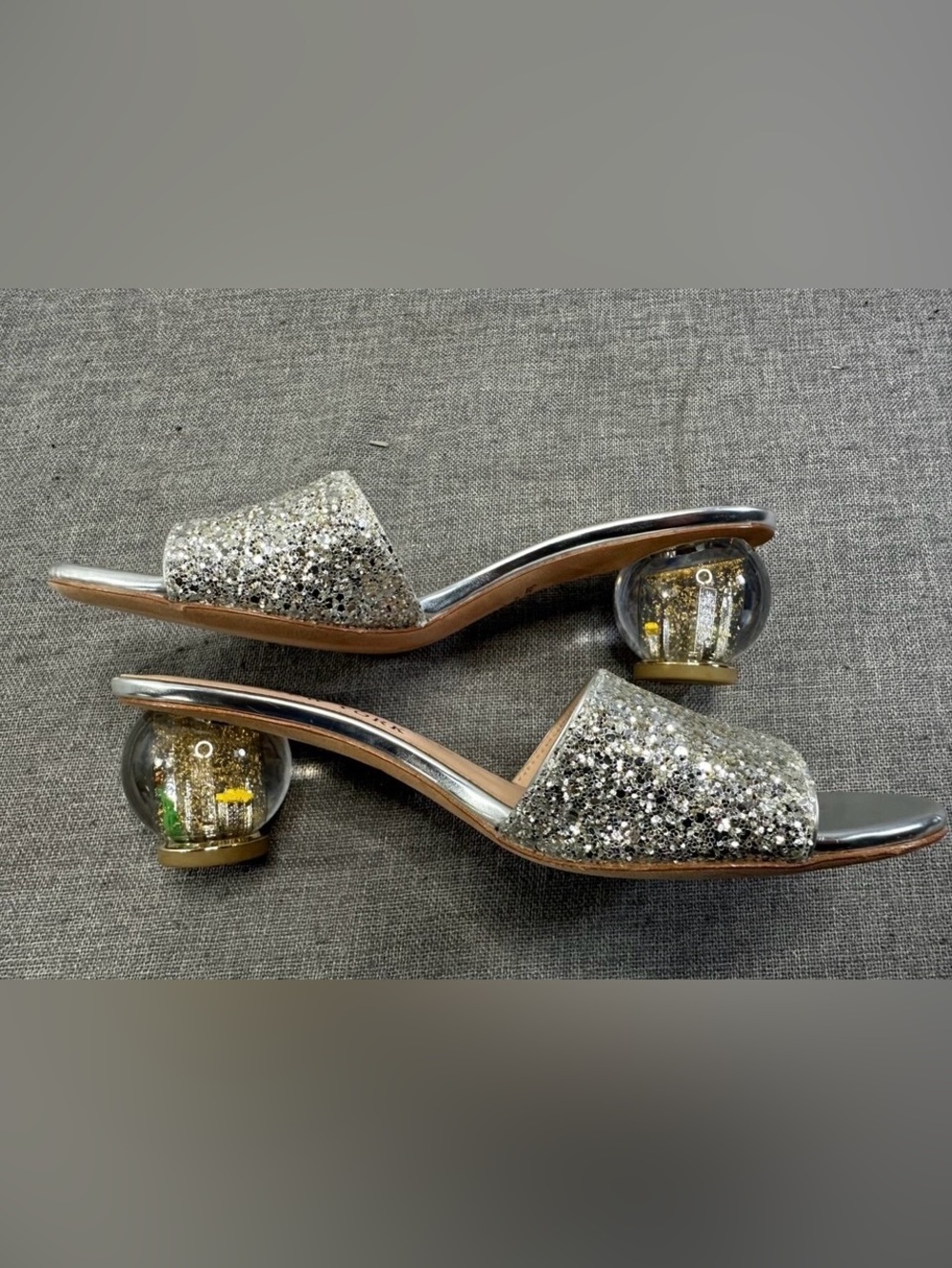 Kate Spade Silver Glitter New York Globe Slide Heels - Picture 6 of 10